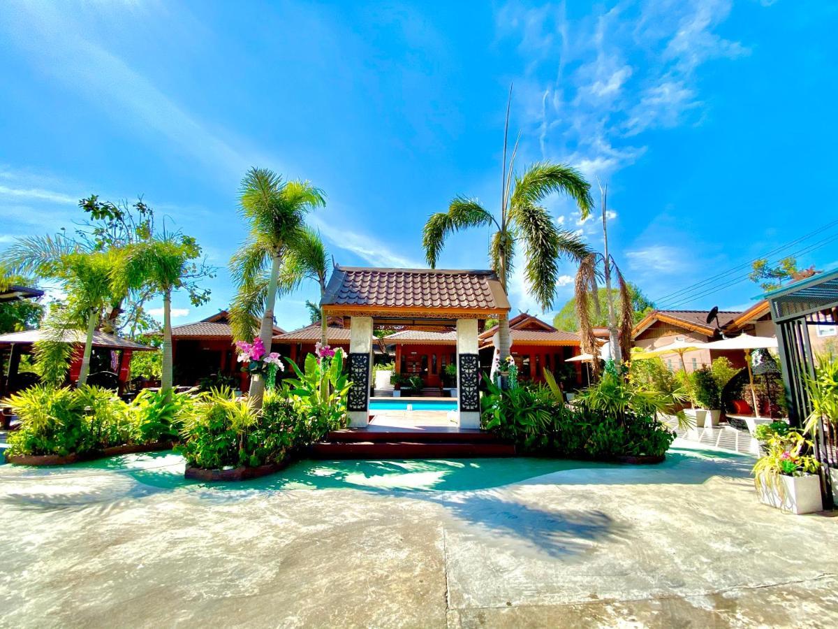 Khum Lanna Boutique Hotel Sisaket エクステリア 写真