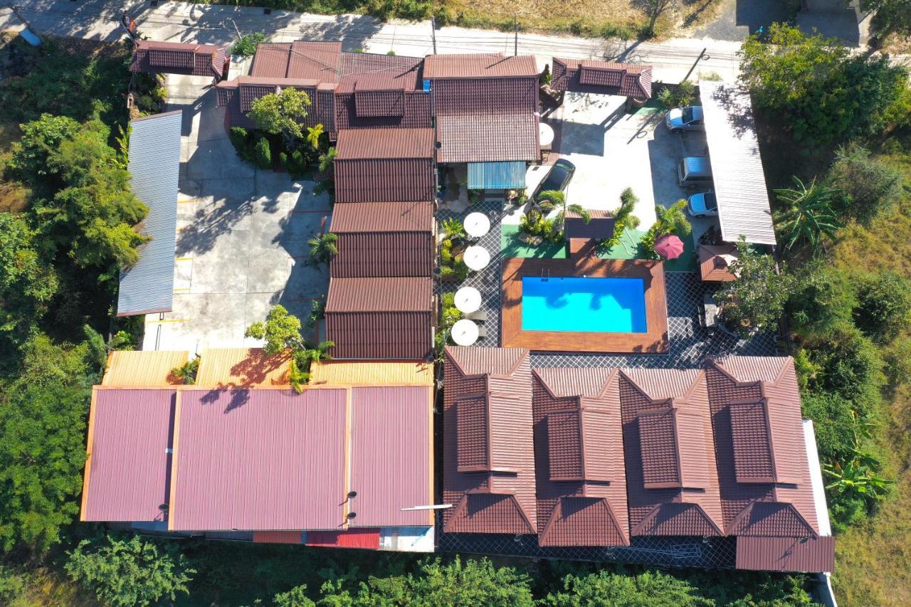 Khum Lanna Boutique Hotel Sisaket エクステリア 写真