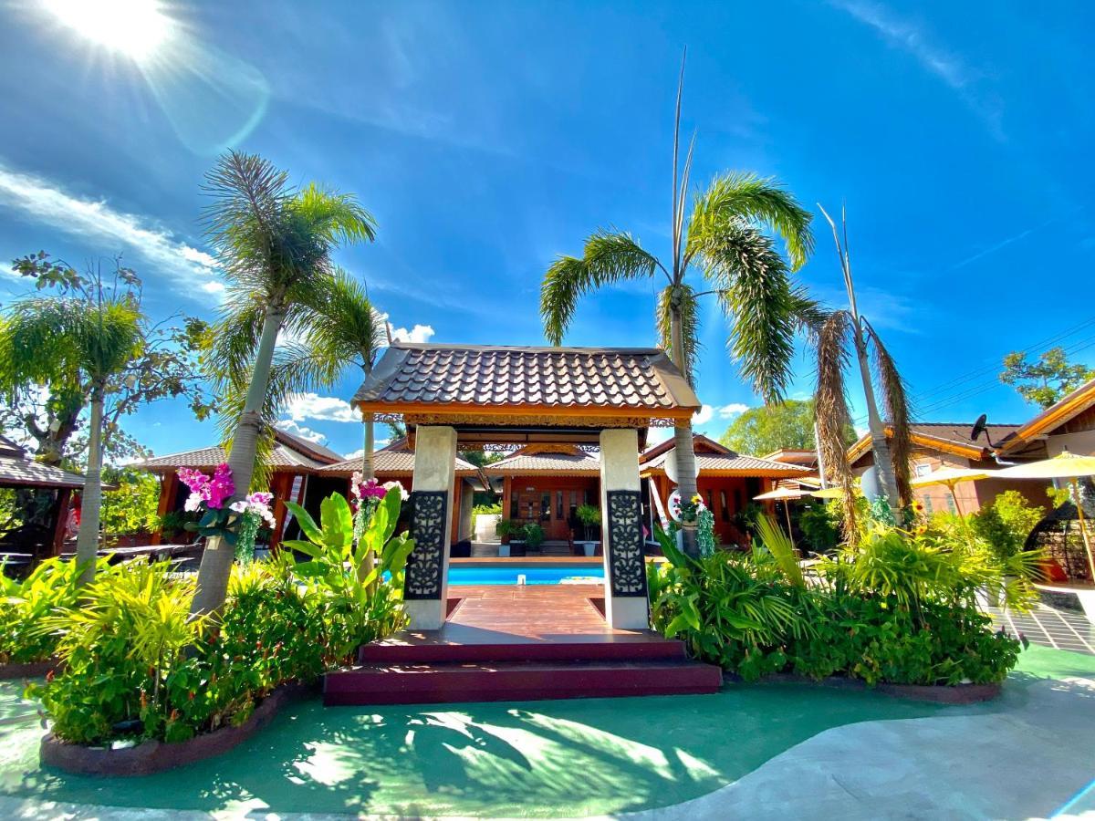 Khum Lanna Boutique Hotel Sisaket エクステリア 写真