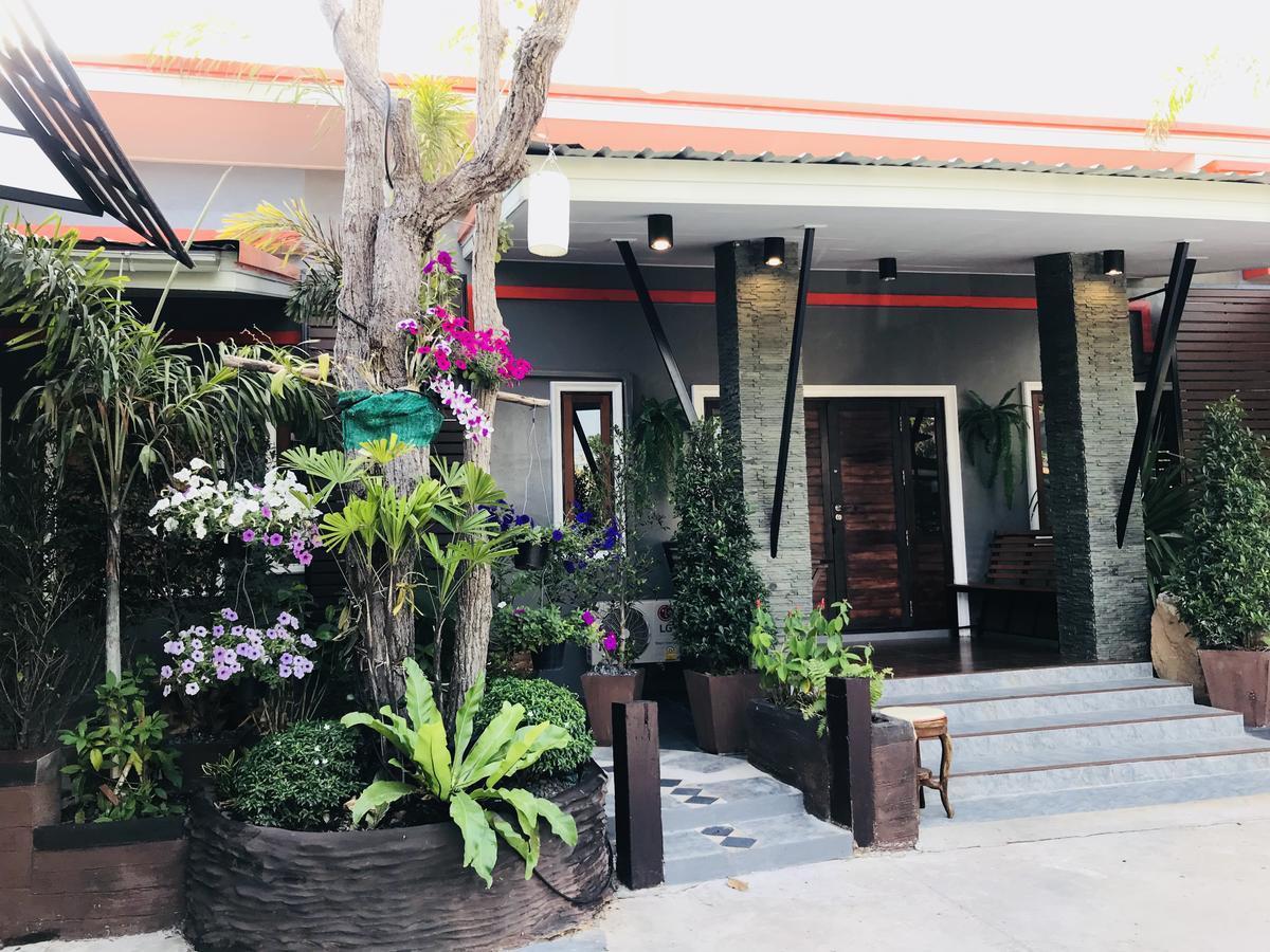 Khum Lanna Boutique Hotel Sisaket エクステリア 写真