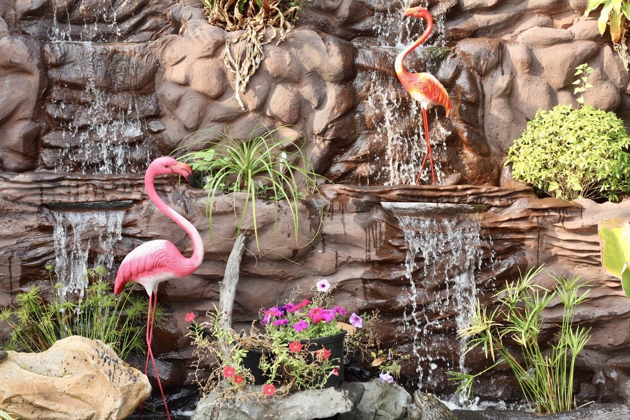 Khum Lanna Boutique Hotel Sisaket エクステリア 写真