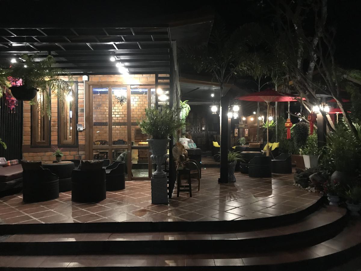 Khum Lanna Boutique Hotel Sisaket エクステリア 写真