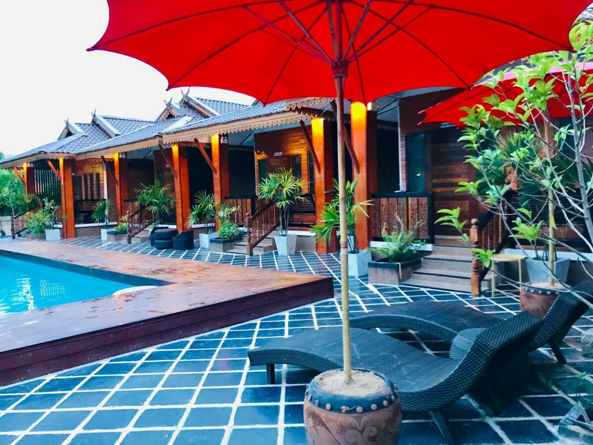 Khum Lanna Boutique Hotel Sisaket エクステリア 写真