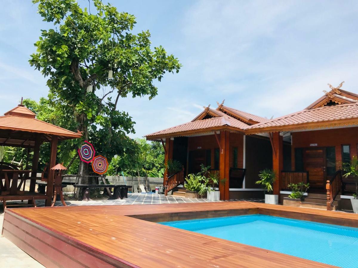 Khum Lanna Boutique Hotel Sisaket エクステリア 写真